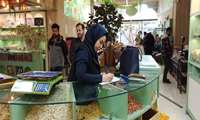 مهندس غفوری و مهندس بهرامی از کارشناسان مدیریت نظارت بر غذا و محصولات خوراکی و آشامیدنی از فروشگاههای سطح عرضه بازرسی کردند.