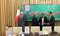 ریاست دانشگاه از معاونت غذا و دارو و مدیر تجهیزات و ملزومات پزشکی دانشگاه تجلیل کرد