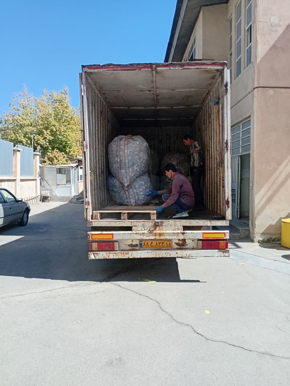یک میلیون 500 سی کیلیو گرم شیشه خالی